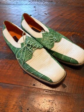 Green and White Croc-Embossed Lace-Up Derbys